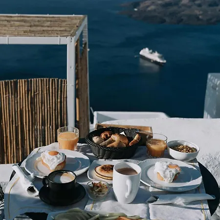 Kampanario Luxury Two-bedroom With Private Jacuzzi * Megalochori (Santorini)
