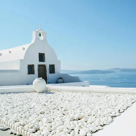 Vakantiehuis Kampanario Luxury Two-bedroom With Private Jacuzzi Megalochori (Santorini)