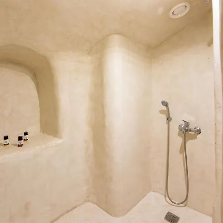 Kampanario Luxury Two-bedroom With Private Jacuzzi * Megalochori (Santorini)