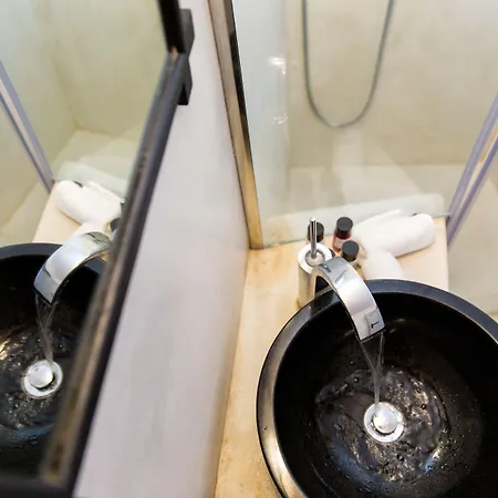 Σπίτι διακοπών Kampanario Luxury Two-bedroom With Private Jacuzzi