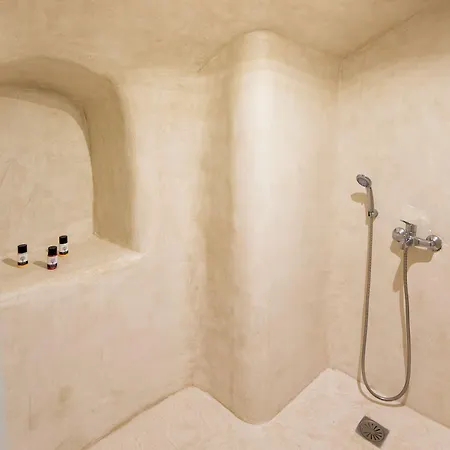 Tatil Evi Kampanario Luxury Two-bedroom With Private Jacuzzi Megalochori (Santorini)