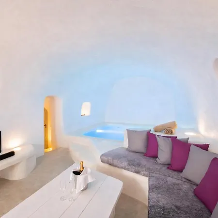Kampanario Luxury Two-bedroom With Private Jacuzzi * Megalochori (Santorini)