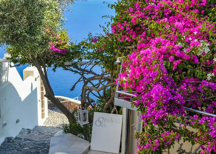 Semesterbostad Kampanario Luxury Two-bedroom With Private Jacuzzi Megalochori (Santorini)