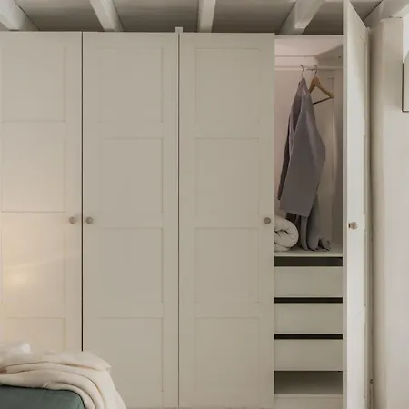 Дом отдыха Kampanario Luxury Two-bedroom With Private Jacuzzi