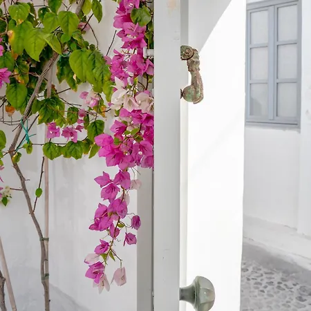 Kampanario Luxury Two-bedroom With Private Jacuzzi * Megalochori (Santorini)